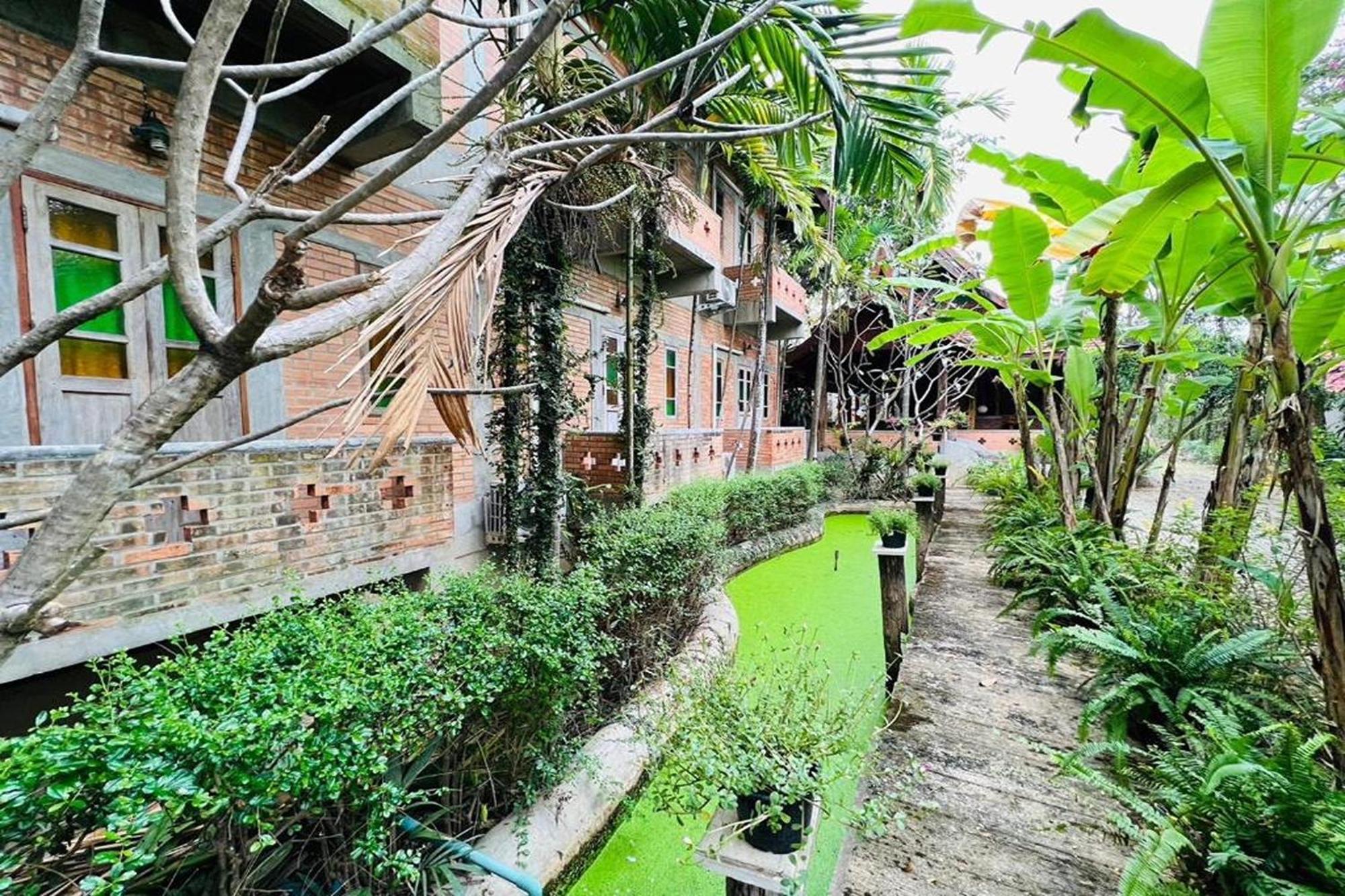 Amethyst Hotel チエンマイ エクステリア 写真